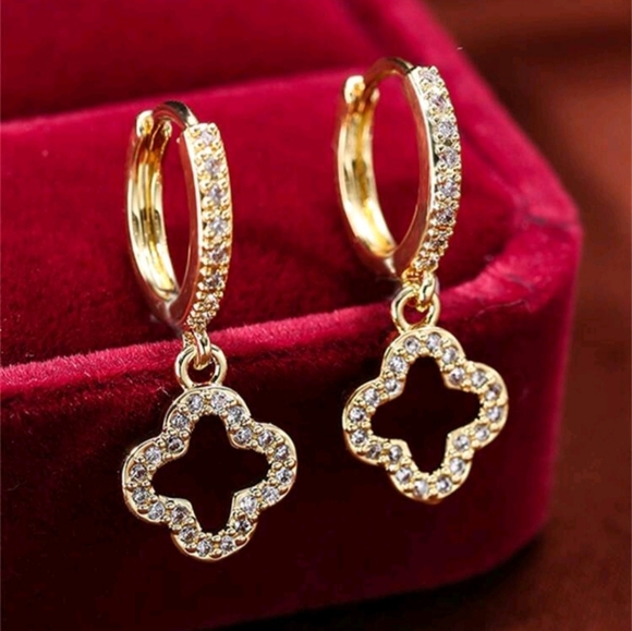 boutique Jewelry - Lucky Charm Clover Earrings - Golden Aura ✨